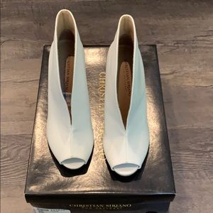 Worn for a few hours White Open Toe Heels